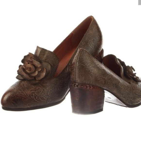 L’ARTISTE Noora Floral Tooled Pump size 42 10.5 11 NEW fairycore - Picture 1 of 9